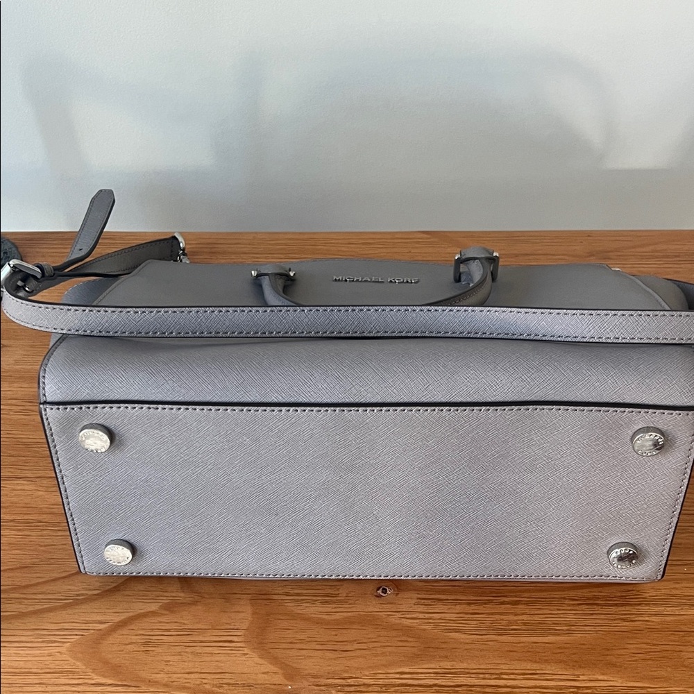 Michael Kors Silver Tote Bag - Picture 3 of 5